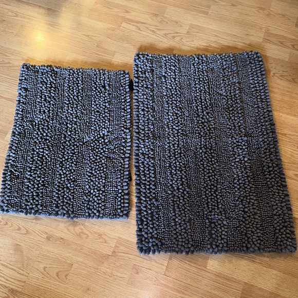 Hotel Vendome Gray Soft Bathroom Mats - Picture 1 of 7